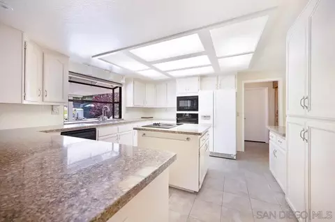 Kitchen - 25221 Hereford Dr, Ramona, CA 92065 photo 1 of 4