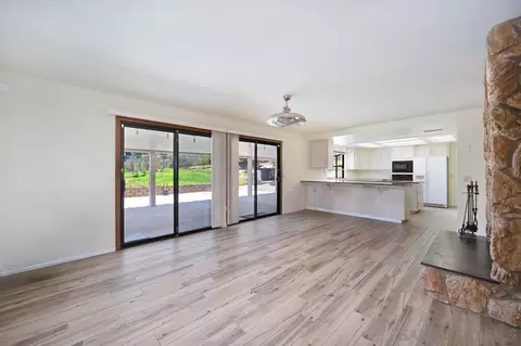 Living - 25221 Hereford Dr, Ramona, CA 92065 photo 2 of 7