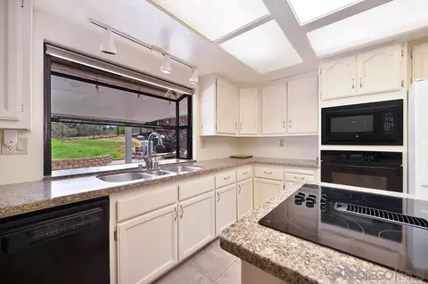 Kitchen - 25221 Hereford Dr, Ramona, CA 92065 photo 3 of 4