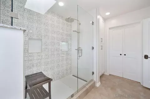 Bath - 25221 Hereford Dr, Ramona, CA 92065 photo 3 of 5