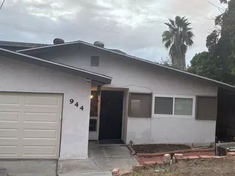 Exterior - 944 Maya St, Spring Valley, CA 91977 photo 2 of 4