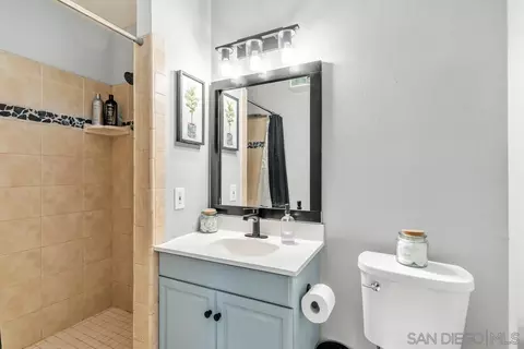 Bath - 13551 Brett Harte, Lakeside, CA 92040 photo 2 of 2