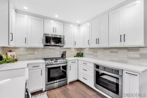 Kitchen - 13551 Brett Harte, Lakeside, CA 92040 photo 4 of 5