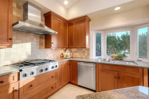 Kitchen - 14036 Tierra Bonita Rd, Poway, CA 92064 photo 6 of 8