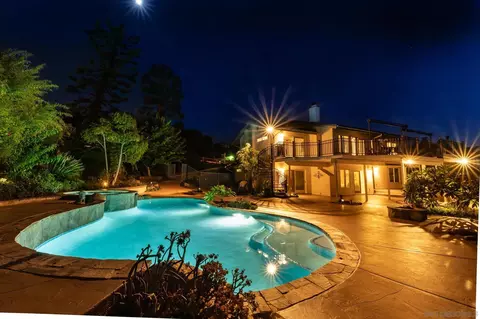 Exterior - 14036 Tierra Bonita Rd, Poway, CA 92064 photo 15 of 19