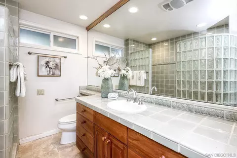 Bath - 14036 Tierra Bonita Rd, Poway, CA 92064 photo 1 of 1