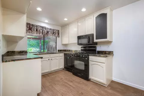 Kitchen - 2032 David Dr, Escondido, CA 92026 photo 1 of 4