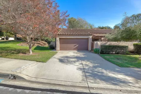 2032 David Dr, Escondido, CA 92026