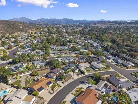 View/Area - 12815 Iola Way, Poway, CA 92064 photo 4 of 9