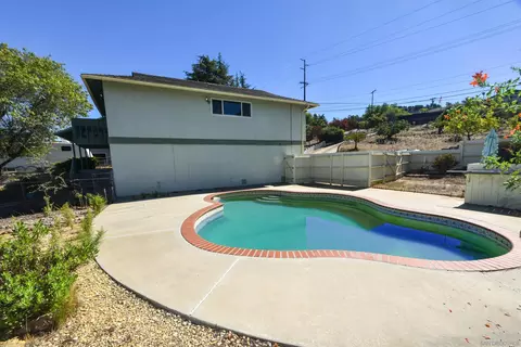 Exterior - 914 S Grade Rd, Alpine, CA 91901 photo 3 of 5