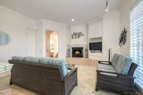 Living - 13455 Old Winery Rd, Poway, CA 92064 photo 6 of 6