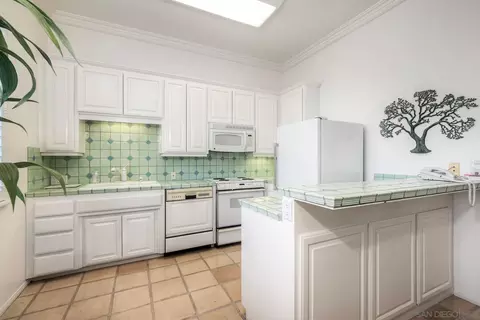 Kitchen - 13455 Old Winery Rd, Poway, CA 92064 photo 3 of 3