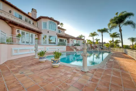 Exterior - 13455 Old Winery Rd, Poway, CA 92064 photo 2 of 3