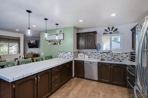 14027 Hermosillo Way, Poway, CA 92064 photo 11