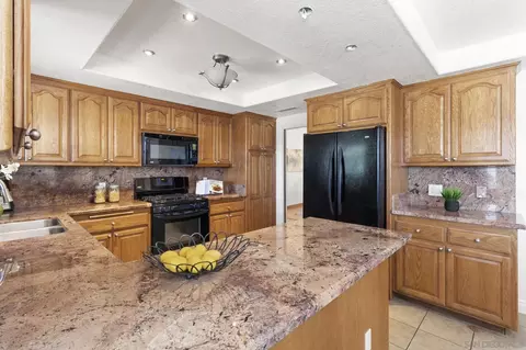 Kitchen - 1287 Hanson Way, Ramona, CA 92065 photo 4 of 4