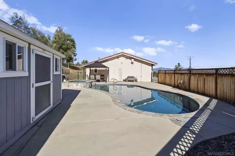 Exterior - 1287 Hanson Way, Ramona, CA 92065 photo 4 of 6