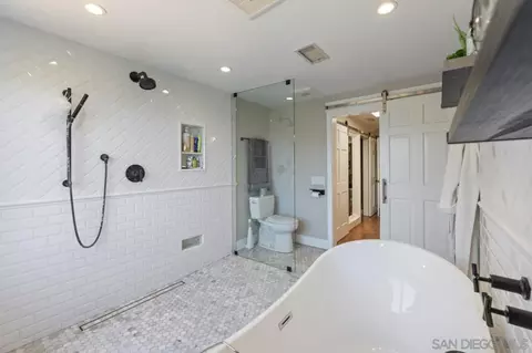 Bath - 17924 Saint Andrews Dr, Poway, CA 92064 photo 7 of 11
