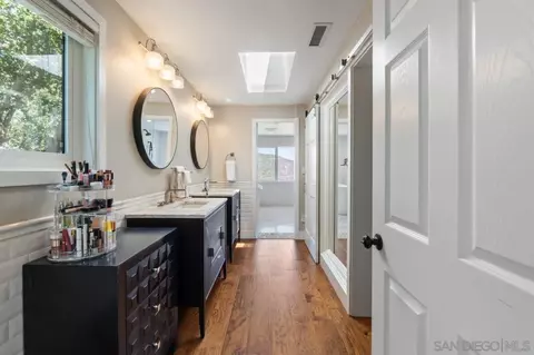 Bath - 17924 Saint Andrews Dr, Poway, CA 92064 photo 2 of 11