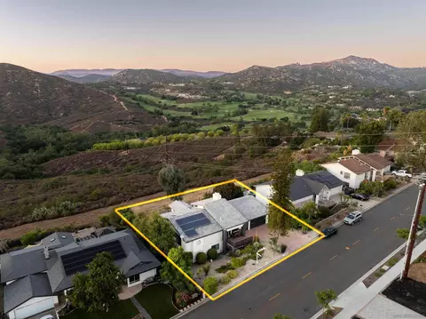 View/Area - 17924 Saint Andrews Dr, Poway, CA 92064 photo 2 of 4
