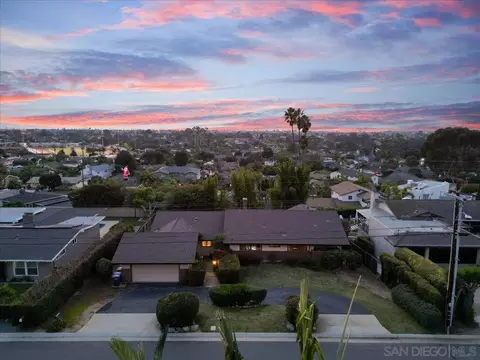 View/Area - 3365 Seacrest Dr, Carlsbad, CA 92008 photo 5 of 10