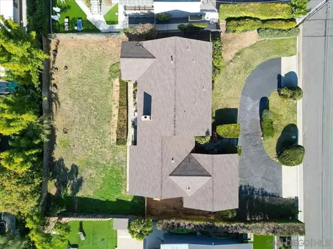 View/Area - 3365 Seacrest Dr, Carlsbad, CA 92008 photo 4 of 10