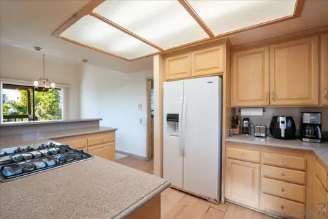 Kitchen - 3365 Seacrest Dr, Carlsbad, CA 92008 photo 4 of 5