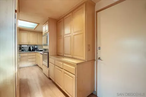 Kitchen - 3365 Seacrest Dr, Carlsbad, CA 92008 photo 5 of 5