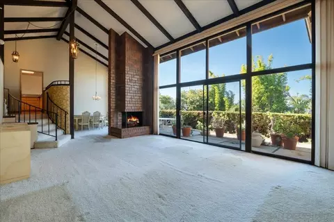 Living - 3365 Seacrest Dr, Carlsbad, CA 92008 photo 1 of 8