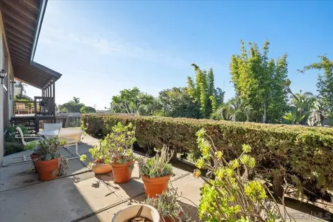 Exterior - 3365 Seacrest Dr, Carlsbad, CA 92008 photo 5 of 9