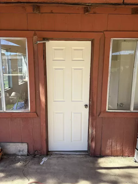 Entry Way - 20434 Myron St, Perris, CA 92570 photo 2 of 2