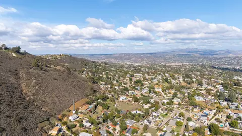 11817 Altadena Rd, Lakeside, CA 92040 photo 6