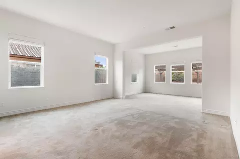 Living - 2067 James Gaynor, Fallbrook, CA 92028 photo 5 of 6