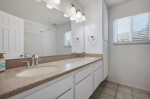 Bath - 10365 Hidden Farm Rd, Rancho Cucamonga, CA 91737 photo 6 of 7