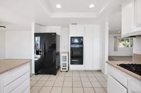 Kitchen - 10365 Hidden Farm Rd, Rancho Cucamonga, CA 91737 photo 5 of 5