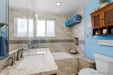Bath - 8040 Girard Ave #1, La Jolla, CA 92037 photo 1 of 1
