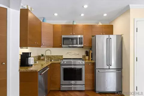 Kitchen - 8040 Girard Ave #1, La Jolla, CA 92037 photo 3 of 5