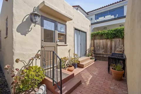 Exterior - 607 Arenas, La Jolla, CA 92037 photo 4 of 6
