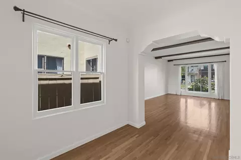 Living - 607 Arenas, La Jolla, CA 92037 photo 4 of 5