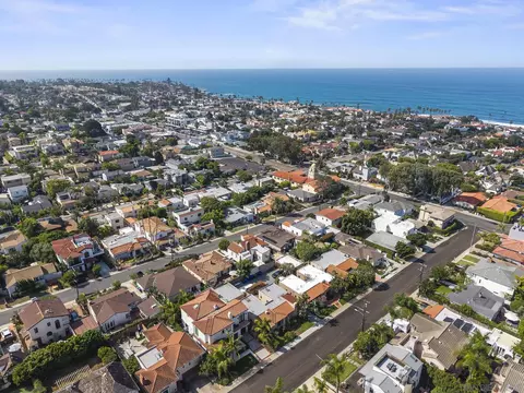View/Area - 607 Arenas, La Jolla, CA 92037 photo 3 of 12