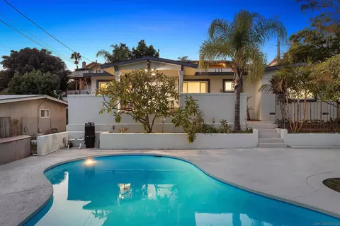 Exterior - 1048 Anza Ave, Vista, CA 92084 photo 2 of 9