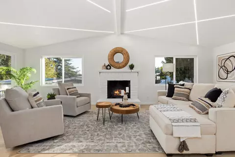 Living - 1048 Anza Ave, Vista, CA 92084 photo 2 of 2