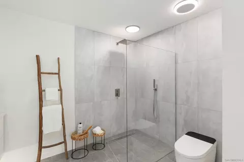 Bath - 1048 Anza Ave, Vista, CA 92084 photo 3 of 5