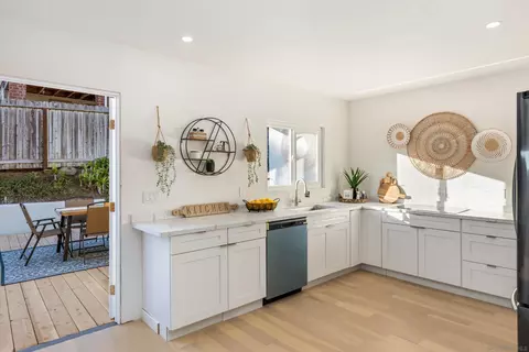Kitchen - 1048 Anza Ave, Vista, CA 92084 photo 3 of 3