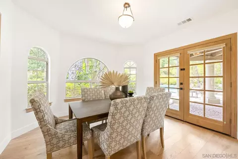 Dining - 17601 Valle Verde, Poway, CA 92064 photo 4 of 4