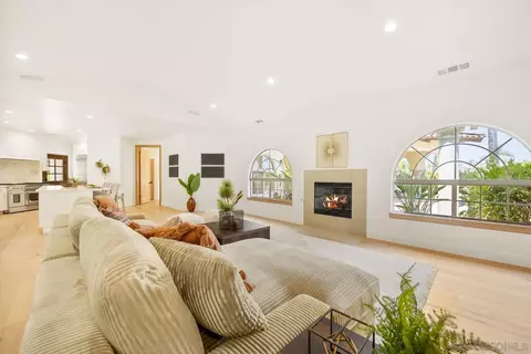 Living - 17601 Valle Verde, Poway, CA 92064 photo 5 of 9