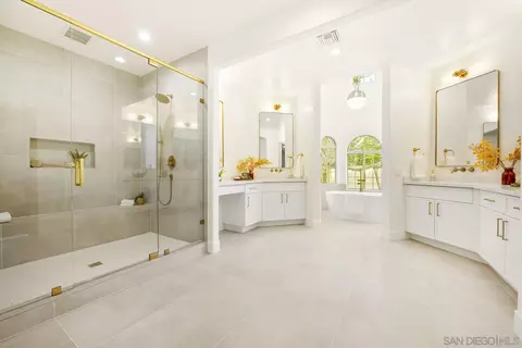 Bath - 17601 Valle Verde, Poway, CA 92064 photo 1 of 7