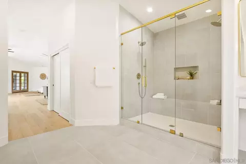 Entry Way - 17601 Valle Verde, Poway, CA 92064 photo 3 of 3
