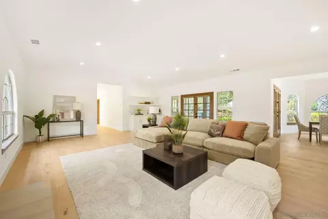 Living - 17601 Valle Verde, Poway, CA 92064 photo 3 of 9