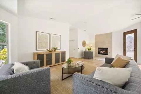 Living - 17601 Valle Verde, Poway, CA 92064 photo 6 of 9