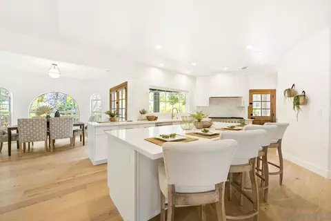Kitchen - 17601 Valle Verde, Poway, CA 92064 photo 2 of 7